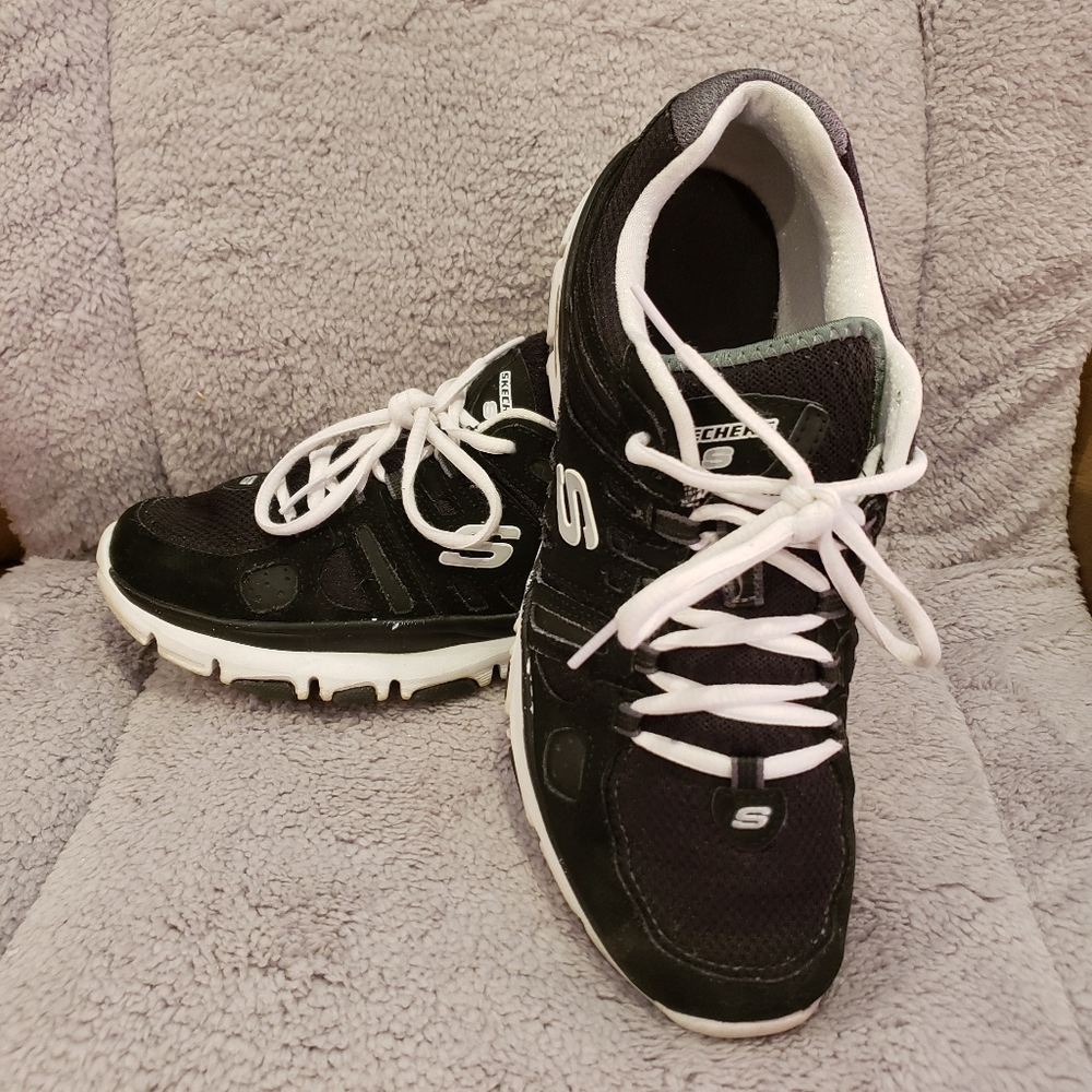 Skechers Women"s Black Athletic Shoes Size 9